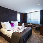 Hotel Nova Vista Centrum Eskisehir, A Member Of Radisson Individuals
